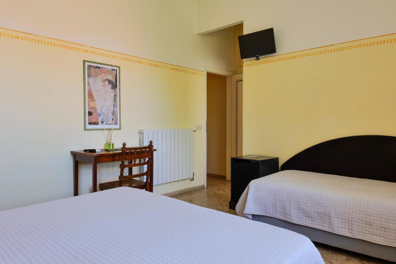 Hotel Club I Pini - Residenza D'Epoca In Versilia Lido di Camaiore Eksteriør bilde