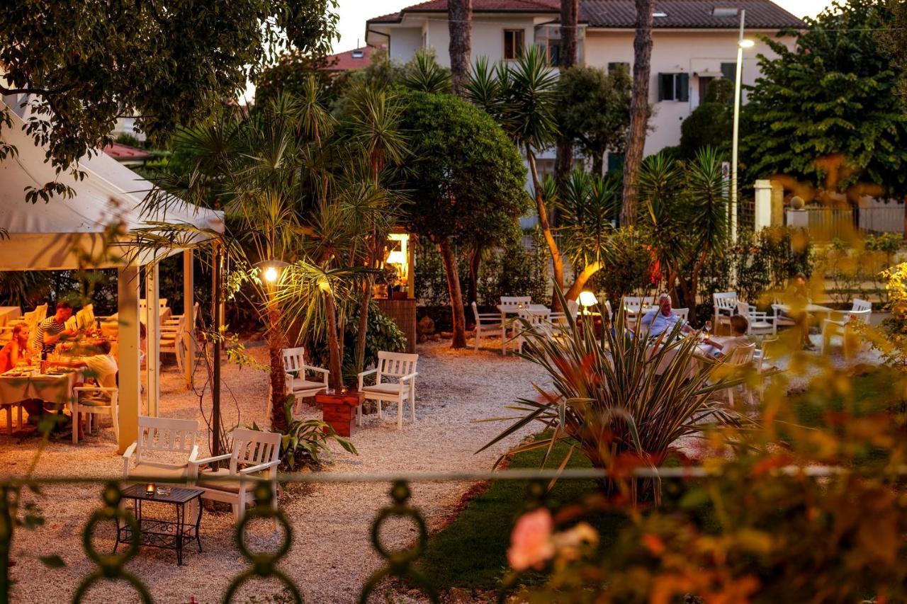 Hotel Club I Pini - Residenza D'Epoca In Versilia Lido di Camaiore Eksteriør bilde