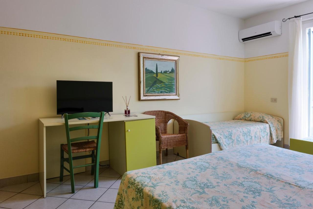 Hotel Club I Pini - Residenza D'Epoca In Versilia Lido di Camaiore Eksteriør bilde